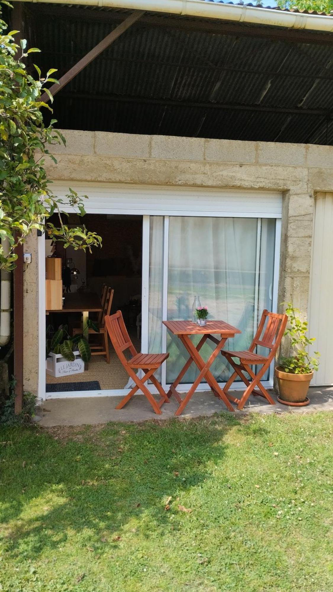 Le Laboratoire Shabby Chic De La Parfumerie Du Manoir Chavagne Extérieur photo
