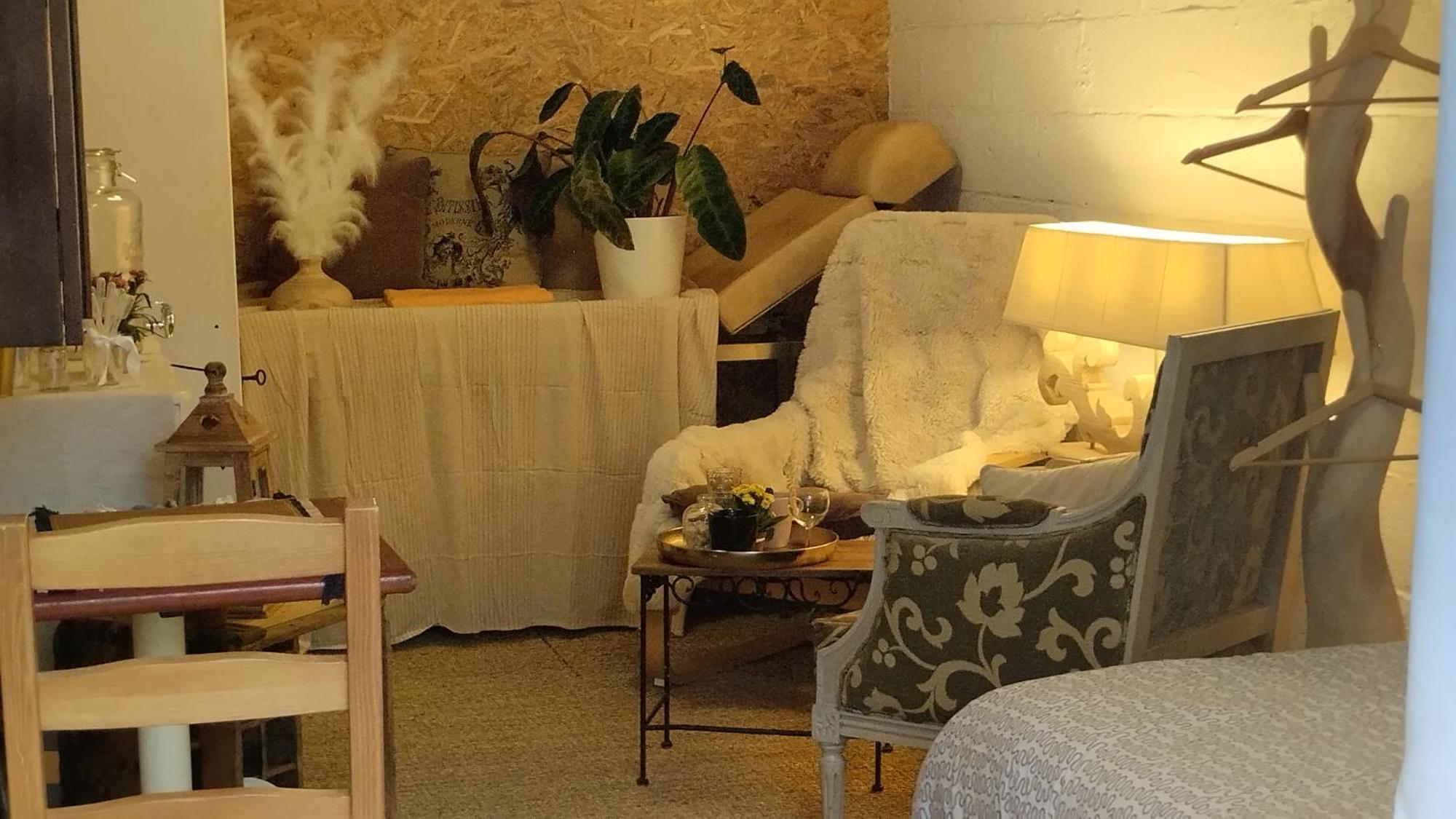 Le Laboratoire Shabby Chic De La Parfumerie Du Manoir Chavagne Extérieur photo